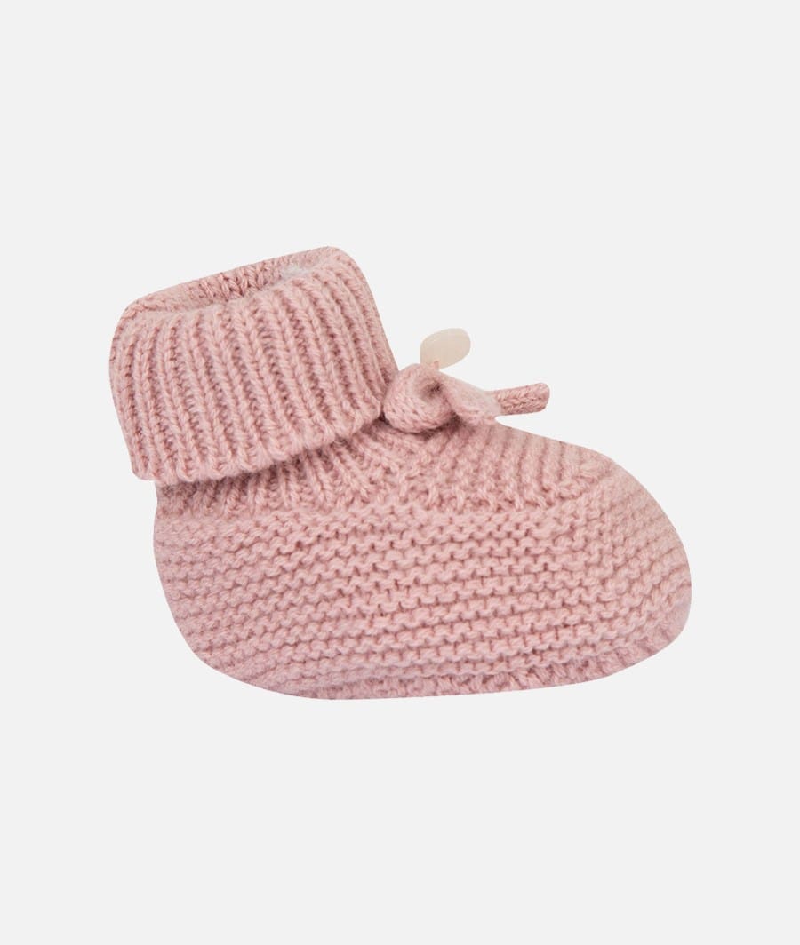 Knitted crib shoes